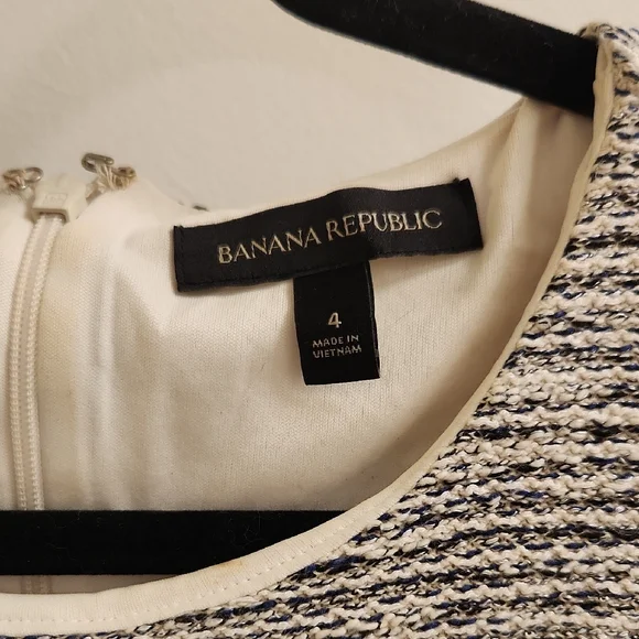 Banana Republic Black and White Sleeveless Sheath Dress - Picture 2 of 3